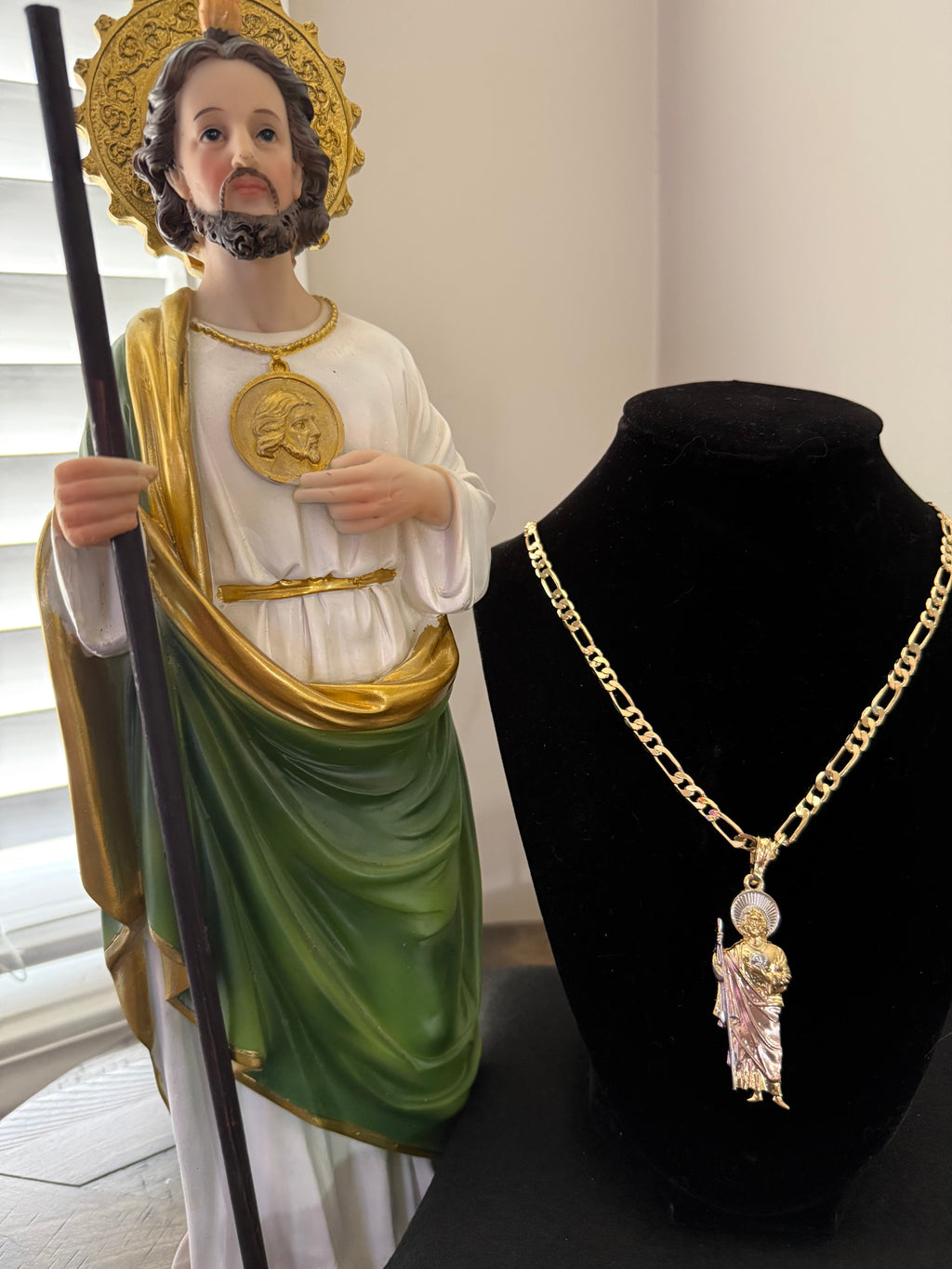 San Judas Tadeo Necklace – Oro Florentino (color Finish)