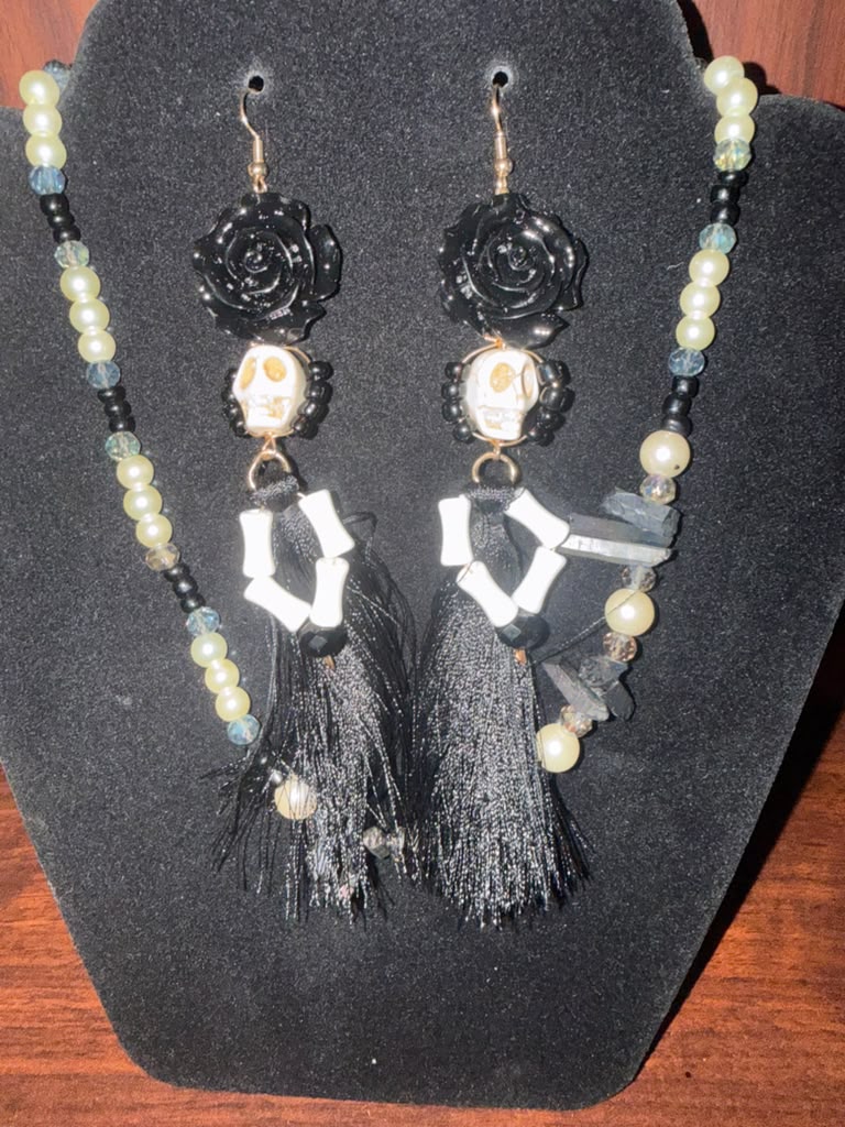 La Catrina Necklace & Earrings Set — *A la Suerte* Mystery Color